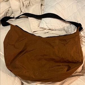 Large Crescent Baggu bag